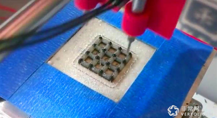 3D打印立功!哈工大研發(fā)出世界最輕石墨烯材料(圖1) d