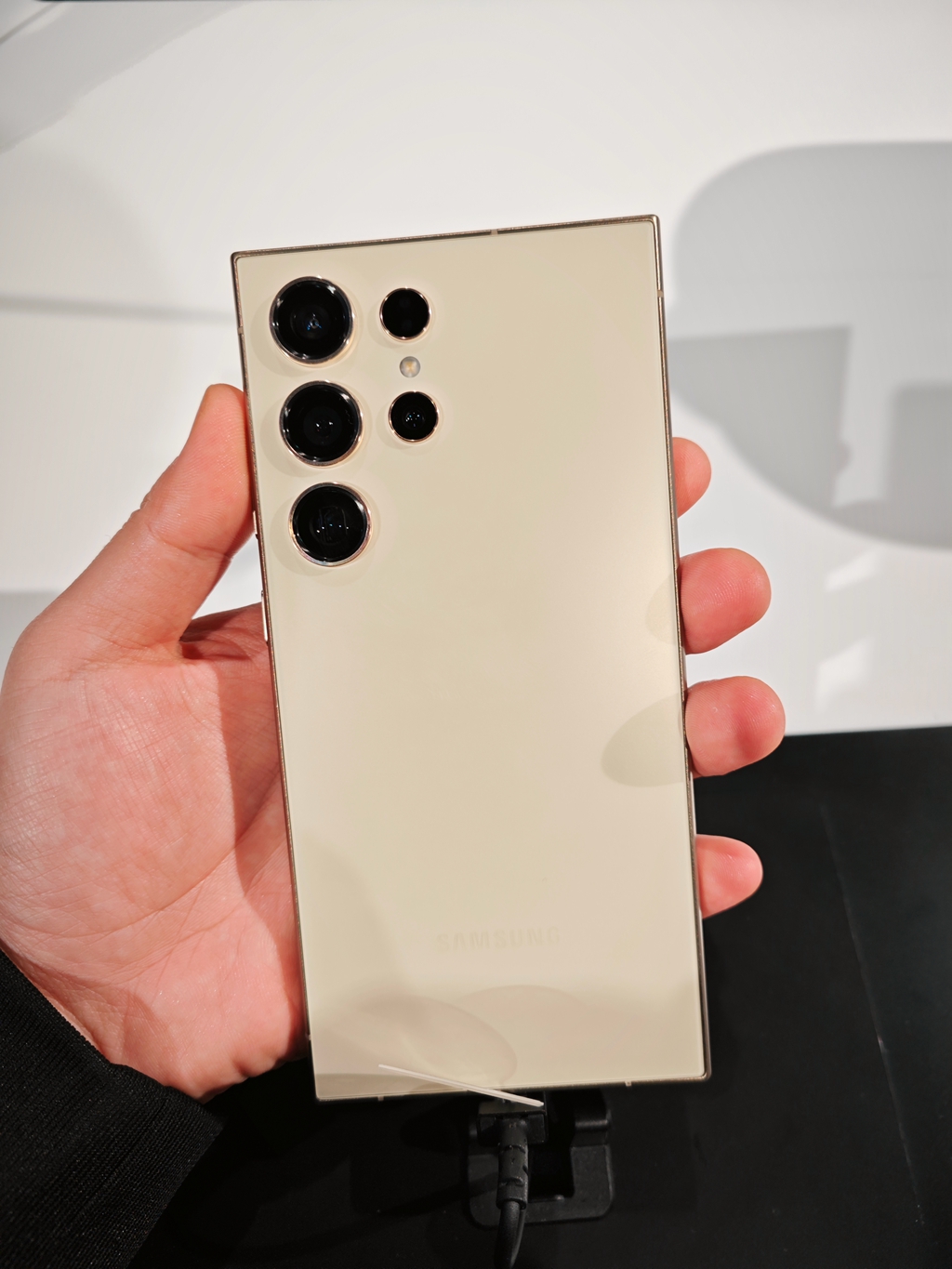 三星GalaxyS24系列上手圖賞 多款時(shí)尚配色質(zhì)感出眾