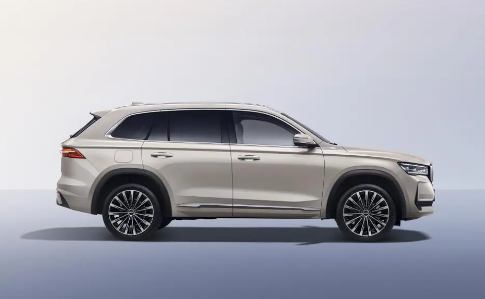 平替沃爾沃XC60!吉利星越L智擎版12月3日上市:百公里油耗不到5升(圖3) 平替沃爾沃XC60!吉利星越L智擎版12月3日上市:百公里油耗不到5升