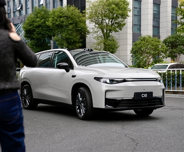 增程、純電兩種動力!零跑C10將于3月2日發布:預售15.18萬元(圖2) 增程、純電兩種動力!零跑C10將于3月2日發布:預售15.18萬元