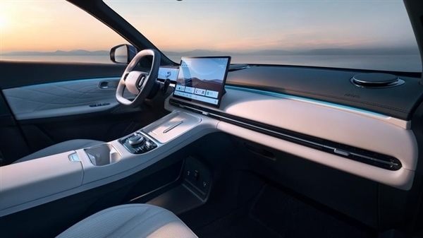 綜合續航1430km!吉利銀河星艦7 EM-i開售:10.98萬起(圖6) 綜合續航1430km!吉利銀河星艦7 EM-i開售:10.98萬起