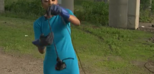 釣魚佬從湖里釣出70萬現金!以前還釣出過手榴彈(圖4) 釣魚佬從湖里釣出70萬現金!以前還釣出過手榴彈