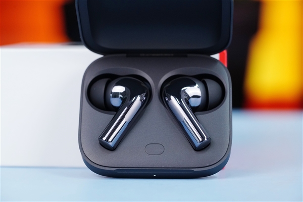49dB深度降噪!一加Buds 3真無線耳機圖賞(圖1) 千耳千音!一加Buds 3真無線耳機圖賞