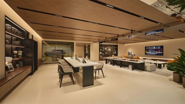 設計靈感來自高級公寓！理想汽車首批旗艦級零售中心今日開業