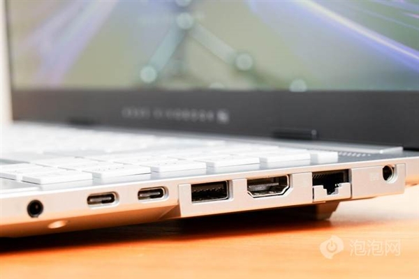 首款酷睿Ultra 9+RTX 4060輕薄本!華碩無畏Pro15 2024上手(圖8) 首款酷睿Ultra 9+RTX 4060輕薄本!華碩無畏Pro15 2024上手