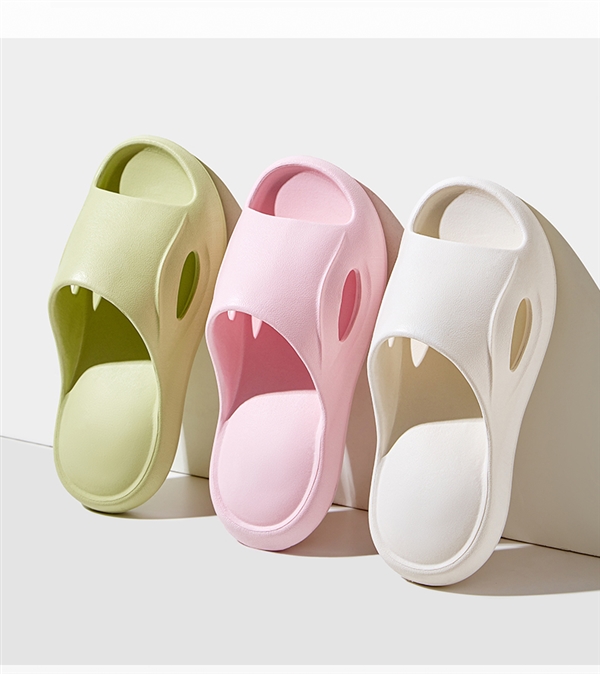 香蕉船造型!初軒踩屎感情侶EVA拖鞋大促:券后13.9元(圖8) 香蕉船造型 !初軒踩屎感情侶EVA拖鞋大促:券后13.9元