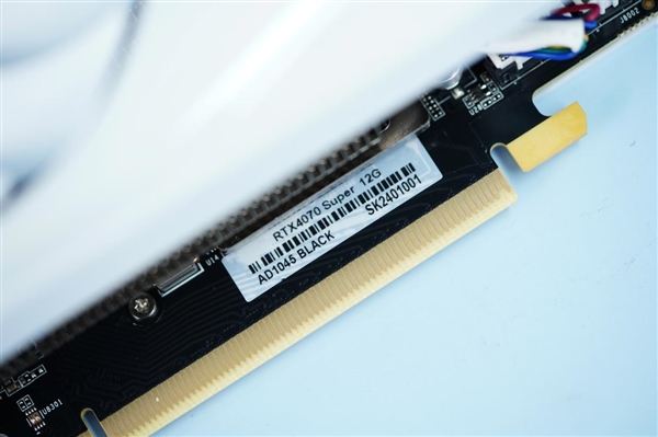 璦珈圖案吸睛!銘瑄GEFORCE RTX 4070 SUPER圖賞(圖19) 璦珈圖案吸睛!銘瑄GEFORCE RTX 4070 SUPER圖賞