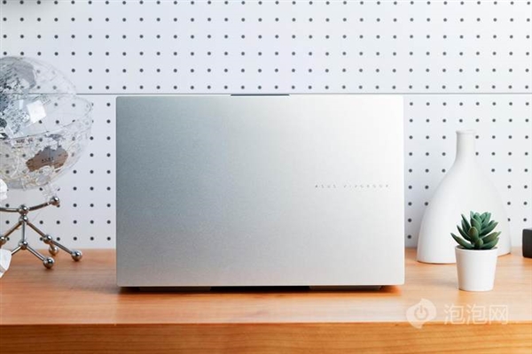 首款酷睿Ultra 9+RTX 4060輕薄本!華碩無畏Pro15 2024上手(圖1) 首款酷睿Ultra 9+RTX 4060輕薄本!華碩無畏Pro15 2024上手