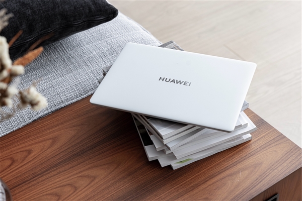 華為舉辦鴻蒙生態春季溝通會 新款華為MateBook X Pro更輕更強(圖2) 華為舉辦鴻蒙生態春季溝通會 新款華為MateBook X Pro更輕更強