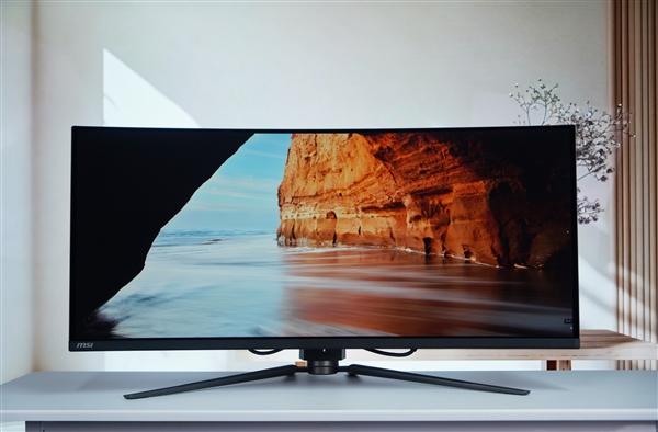 240Hz高刷+1800R曲率!微星MPG 341CQPX QO-OLED顯示器圖賞(圖7) 240Hz高刷+1800R曲率!微星MPG 341CQPX QO-OLED顯示器圖賞