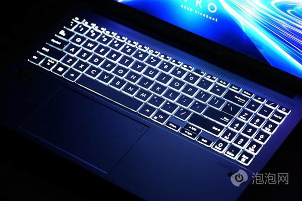 首款酷睿Ultra 9+RTX 4060輕薄本!華碩無畏Pro15 2024上手(圖5) 首款酷睿Ultra 9+RTX 4060輕薄本!華碩無畏Pro15 2024上手