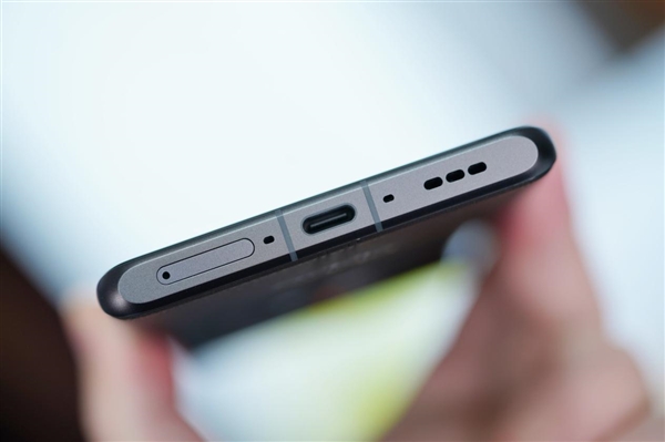 首發5.5G通信!OPPO Find X7 Ultra衛星通信版圖賞(圖19) 首發5.5G通信!OPPO Find X7 Ultra衛星通信版圖賞