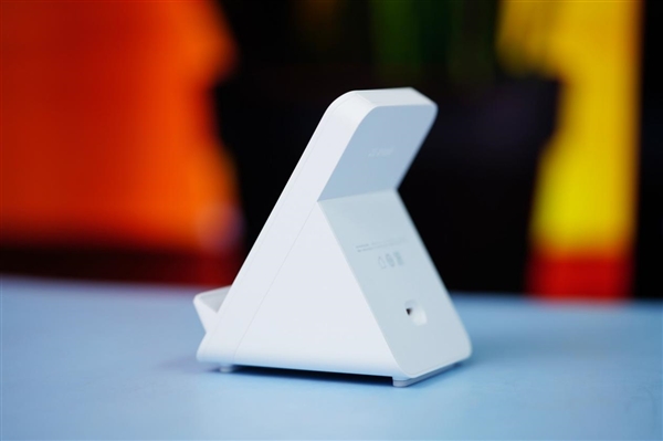 49分鐘充滿小米14 Ultra!小米80W升降式風(fēng)冷無(wú)線充套裝圖賞(圖5) 49分鐘充滿小米14 Ultra!小米80W升降式風(fēng)冷無(wú)線充套裝圖賞