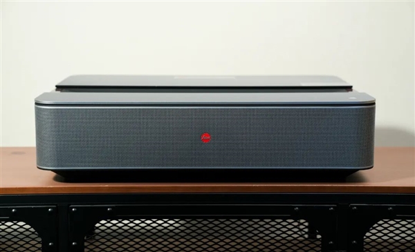 徠卡推出了一臺6萬+的激光電視 我替你們試了試(圖9) 徠卡推出了一臺6萬+的激光電視 我替你們試了試