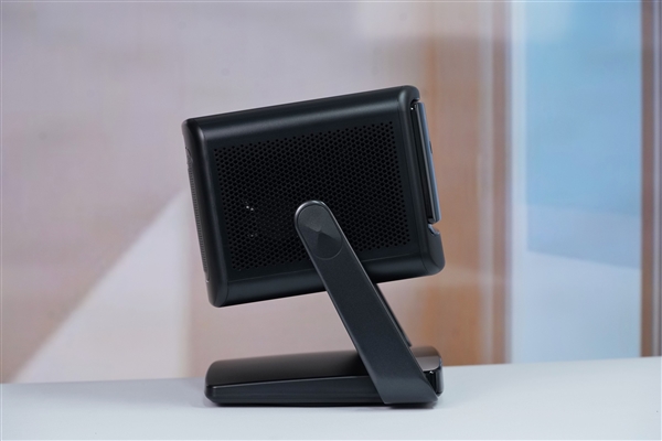 360°無死角旋轉(zhuǎn)!當(dāng)貝X5S Pro旗艦投影儀圖賞(圖5) 360°無死角旋轉(zhuǎn)!當(dāng)貝X5S Pro旗艦投影儀圖賞