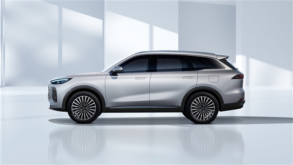 可選7座 奇瑞全新中型SUV瑞虎8L官圖發布：全系國產最強2.0T