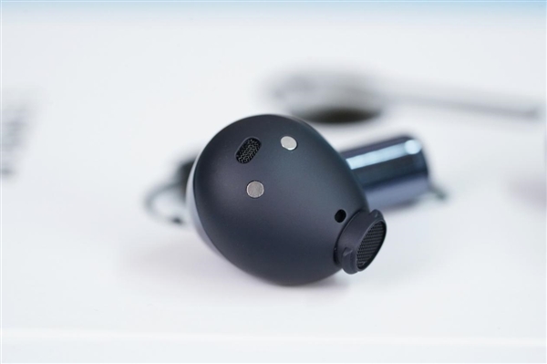 49dB深度降噪!一加Buds 3真無線耳機圖賞(圖9) 千耳千音!一加Buds 3真無線耳機圖賞