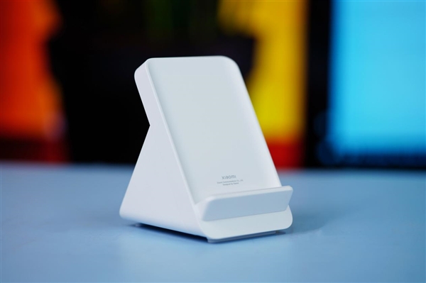 49分鐘充滿小米14 Ultra!小米80W升降式風(fēng)冷無(wú)線充套裝圖賞(圖4) 49分鐘充滿小米14 Ultra!小米80W升降式風(fēng)冷無(wú)線充套裝圖賞