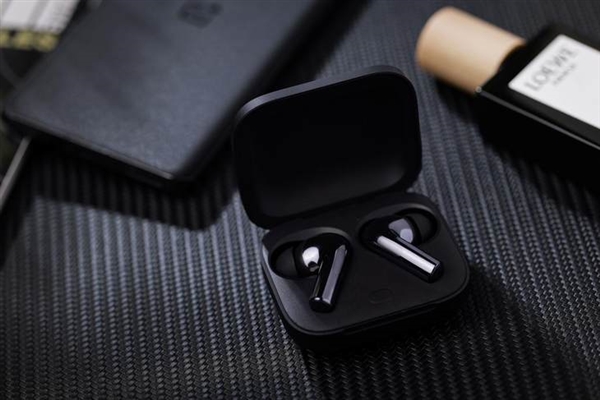 降噪神器!一加Buds 3無(wú)線耳機(jī)上手(圖3) 降噪神器!一加Buds 3無(wú)線耳機(jī)上手