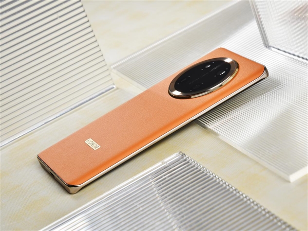 榮耀X60 Pro上手:6600mAh史上最大青海湖電池 續航一騎絕塵(圖3) 榮耀X60 Pro上手:6600mAh史上最大青海湖電池 續航一騎絕塵