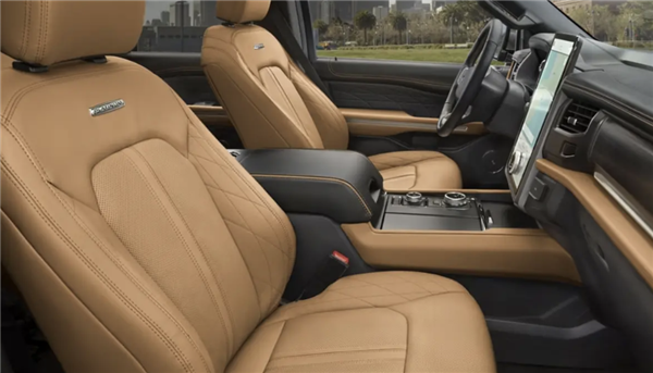 30萬級的大型豪華SUV 提供6/7座可選 全新福特探險者諜照曝光(圖4) 30萬級的大型豪華SUV 提供6/7座可選 全新福特探險者諜照曝光