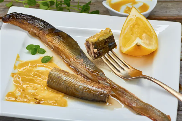 黑龍江男子撈“小雜魚”賣被抓:其中有12條很“刑”(圖11) 黑龍江男子撈“小雜魚”賣被抓:其中有12條很“刑”