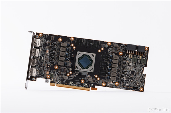 藍寶石RX 6750 GRE 12G D6黑鉆版上手：性能與價格的完美平衡