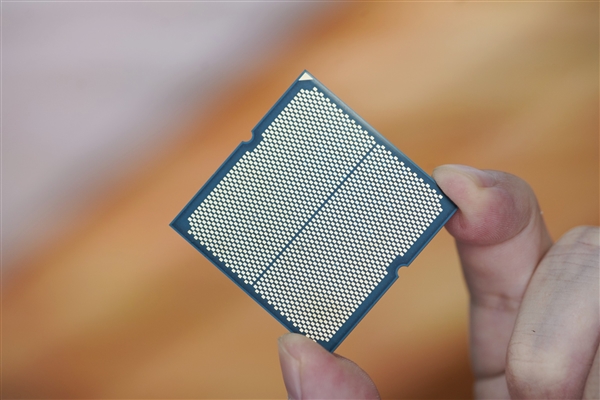 功耗大降30%!AMD銳龍9 9950X/9900X處理器圖賞(圖15) 功耗大降30%!AMD銳龍9 9950X/9900X處理器圖賞