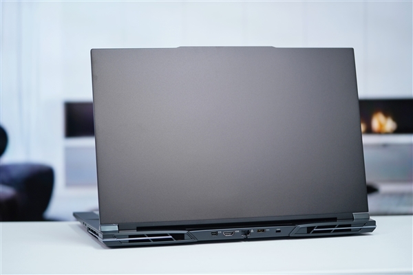 RTX 4090移性能怪獸!七彩虹將星X17 Pro Max圖賞(圖6) RTX 4090移性能怪獸!七彩虹將星X17 Pro Max圖賞