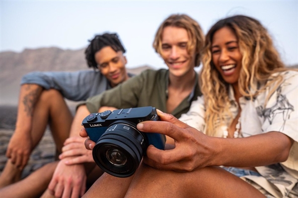 10999元!松下發(fā)布LUMIX S9:系列最小最輕全畫幅微單相機(圖2) 10999元!松下發(fā)布LUMIX S9:系列最小最輕全畫幅微單相機