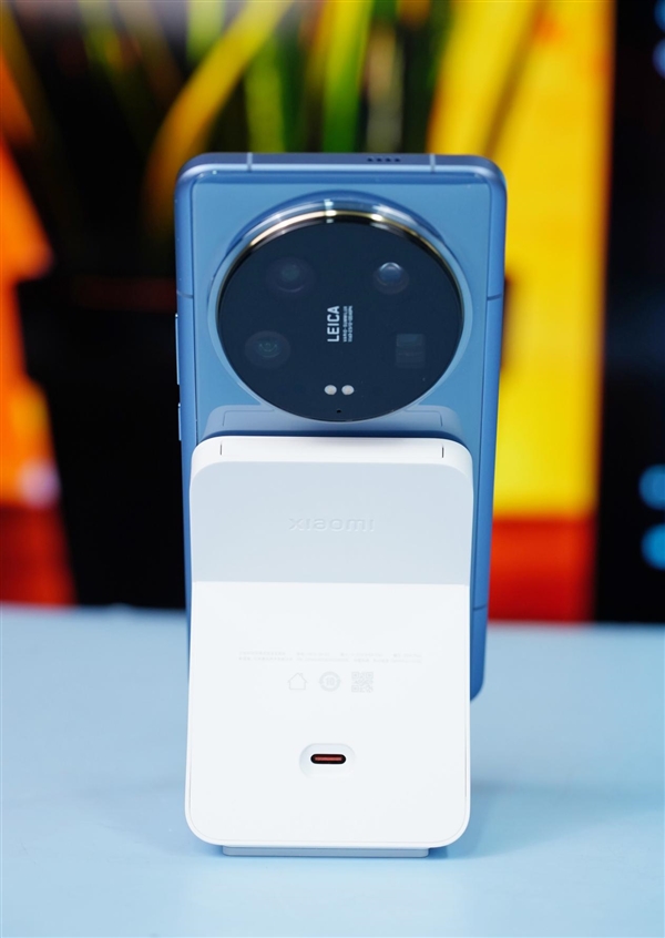 49分鐘充滿小米14 Ultra!小米80W升降式風(fēng)冷無(wú)線充套裝圖賞(圖3) 49分鐘充滿小米14 Ultra!小米80W升降式風(fēng)冷無(wú)線充套裝圖賞