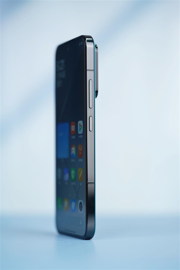 小米汽車同色！小米14、小米手表S3海灣藍(lán)定制版圖賞