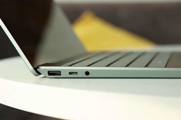比MacBook Air還輕的輕薄本！微軟Surface Laptop Go 3上手