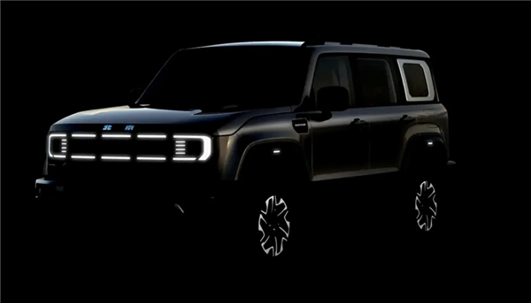 劍指坦克300！全新北京BJ40官圖曝光  成都車展預售