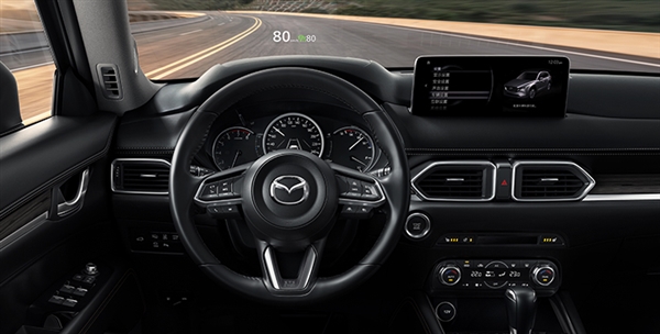 馬自達不倔了!新款CX-5將增加觸摸屏:終于不用瘋狂轉旋鈕(圖1) 馬自達不倔了!新款CX-5將增加觸摸屏:終于不用瘋狂轉旋鈕