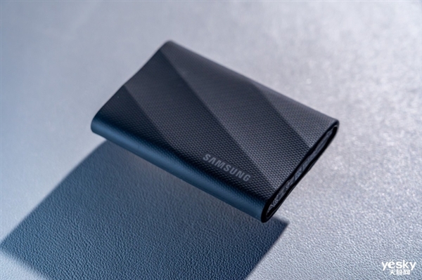 移動硬盤教科書！三星移動固態硬盤T9上手
