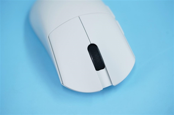 搭載原相PAW3395旗艦傳感器 六款高性價比游戲鼠標圖賞(圖38) 搭載原相PAW3395旗艦傳感器 六款高性價比游戲鼠標圖賞