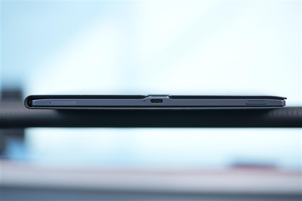 搭載星火大模型!科大訊飛智能辦公本X3圖賞(圖9) 搭載星火大模型!科大訊飛智能辦公本X3圖賞