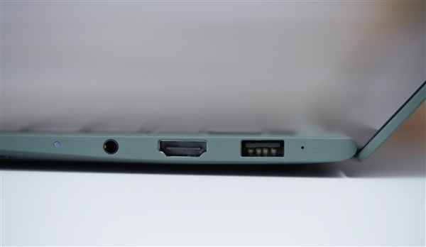 全球首發磁吸攝像頭！榮耀MagicBook Art 14圖賞