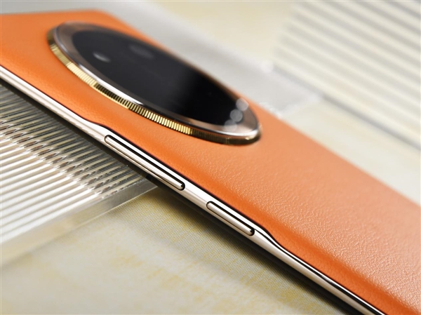 榮耀X60 Pro上手:6600mAh史上最大青海湖電池 續航一騎絕塵(圖2) 榮耀X60 Pro上手:6600mAh史上最大青海湖電池 續航一騎絕塵