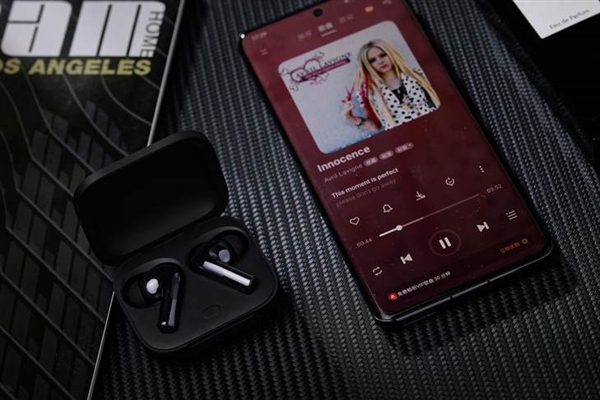 降噪神器!一加Buds 3無(wú)線耳機(jī)上手(圖7) 降噪神器!一加Buds 3無(wú)線耳機(jī)上手