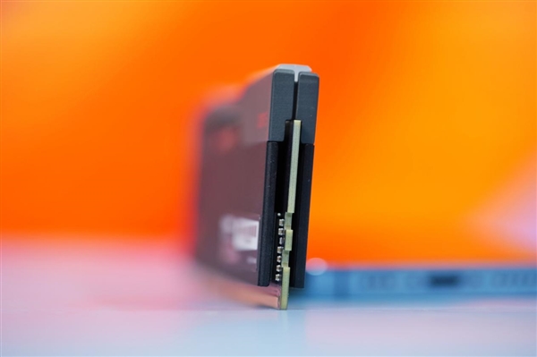 疾速7600MT/s！KELVV科賦CRAS V RGB DDR5內存圖賞