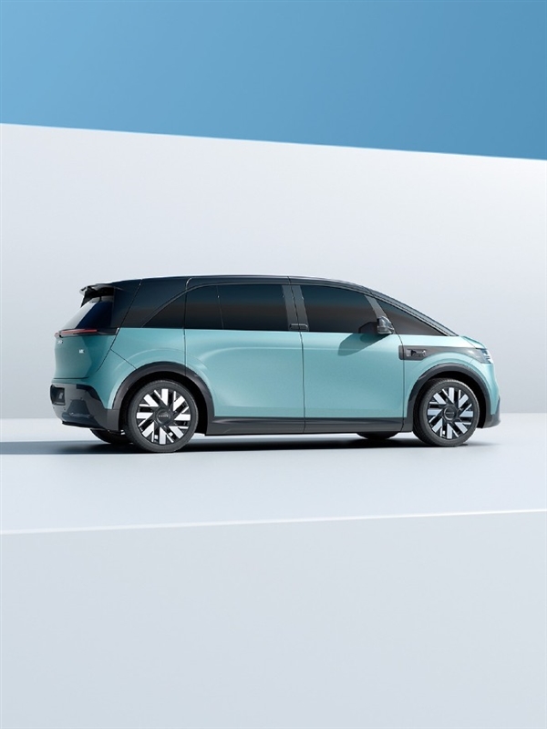 極氪“純電小巴”MIX官圖發布:軸距超3米 定位跨界SUV(圖3) 極氪“純電小巴”MIX官圖發布:軸距超3米 定位跨界SUV