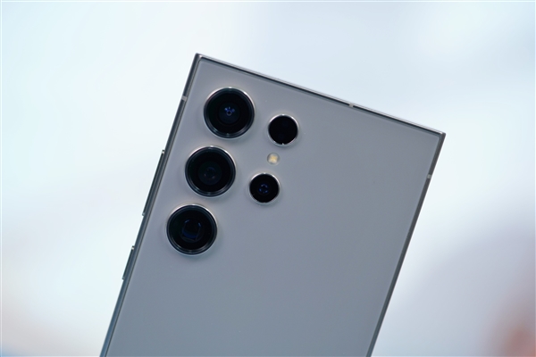 鈦合金直屏旗艦!三星Galaxy S24 Ultra國行版圖賞(圖11) 鈦合金直屏旗艦!三星Galaxy S24 Ultra國行版圖賞