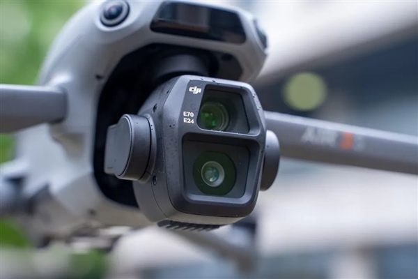 喪心病狂的大疆 竟然給無人機(jī)裝上了激光雷達(dá)