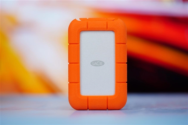 疾速2000MB/秒!希捷LaCie Rugged Mini SSD三防固態(tài)硬盤圖賞(圖3) 疾速2000MB/秒!希捷LaCie Rugged Mini SSD三防固態(tài)硬盤圖賞