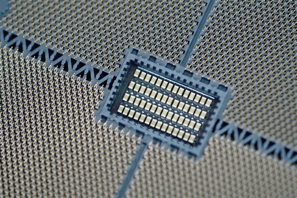 AMD Zen4撕裂者超頻代價慘重:立刻、永久丟失保修(圖1) AMD Zen4撕裂者超頻代價慘重:立刻、永久丟失保修