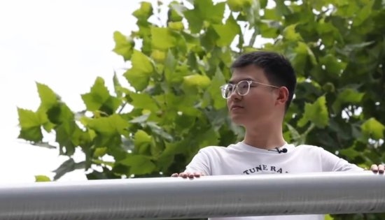 《植物大戰僵尸雜交版》作者初中畢業：靠做游戲找到人生第二條路