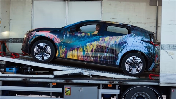 20萬能買到?極氪003最新預告:3米級加速秒殺百萬超跑(圖6) 20萬能買到?極氪003最新預告:3米級加速秒殺百萬超跑