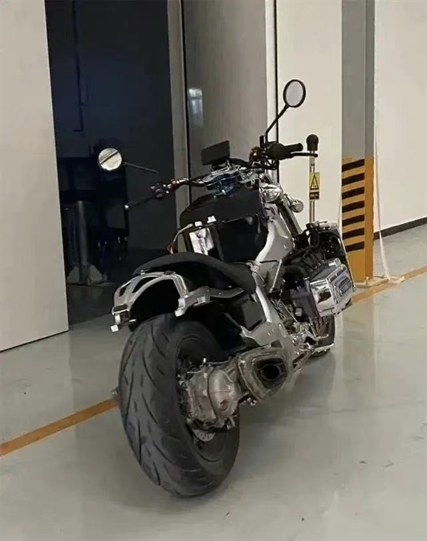 長城8缸摩托車要來了！魏建軍曬發動機聲浪：力量感十足